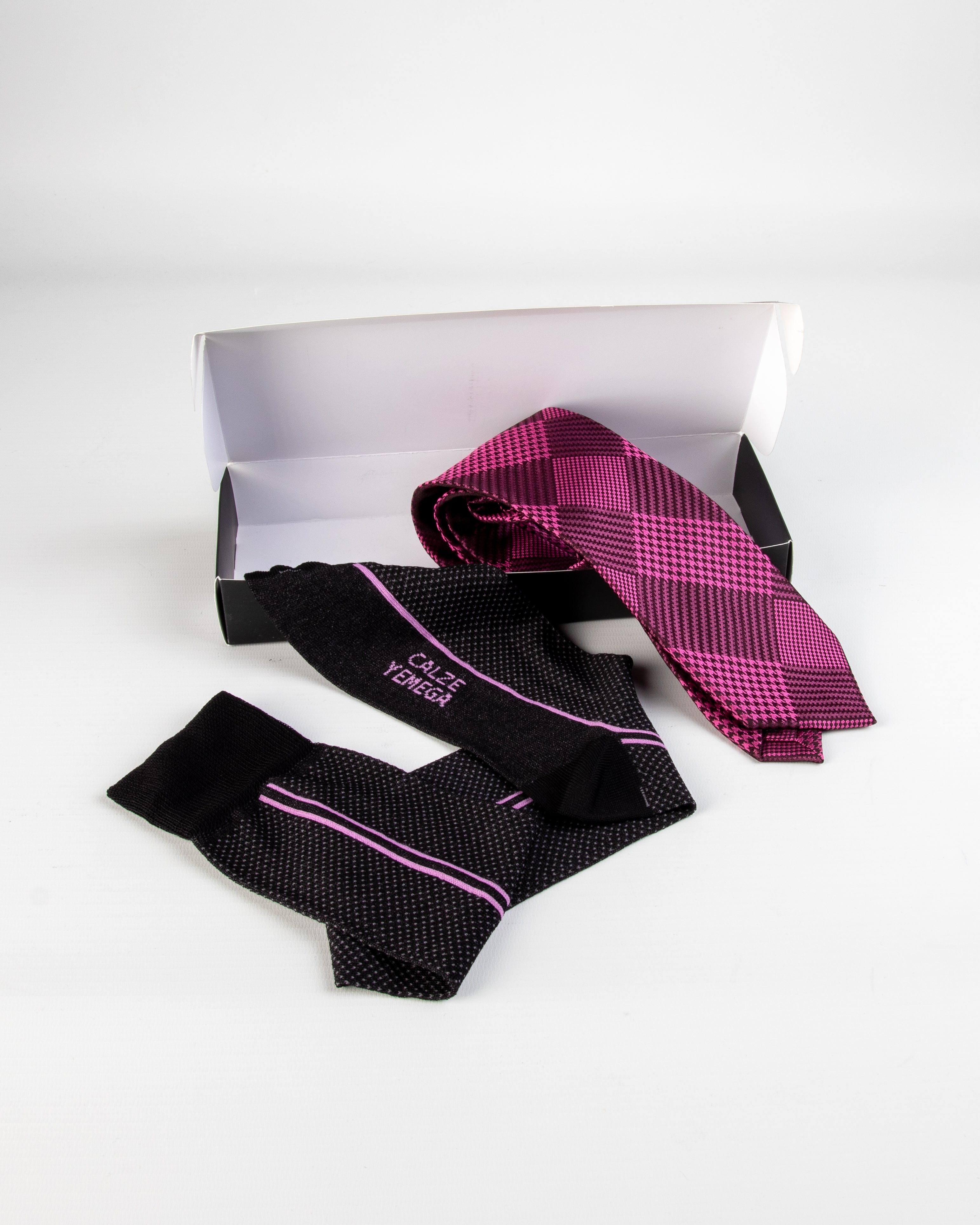 Box da Uomo Calza Rigo e Cravatta