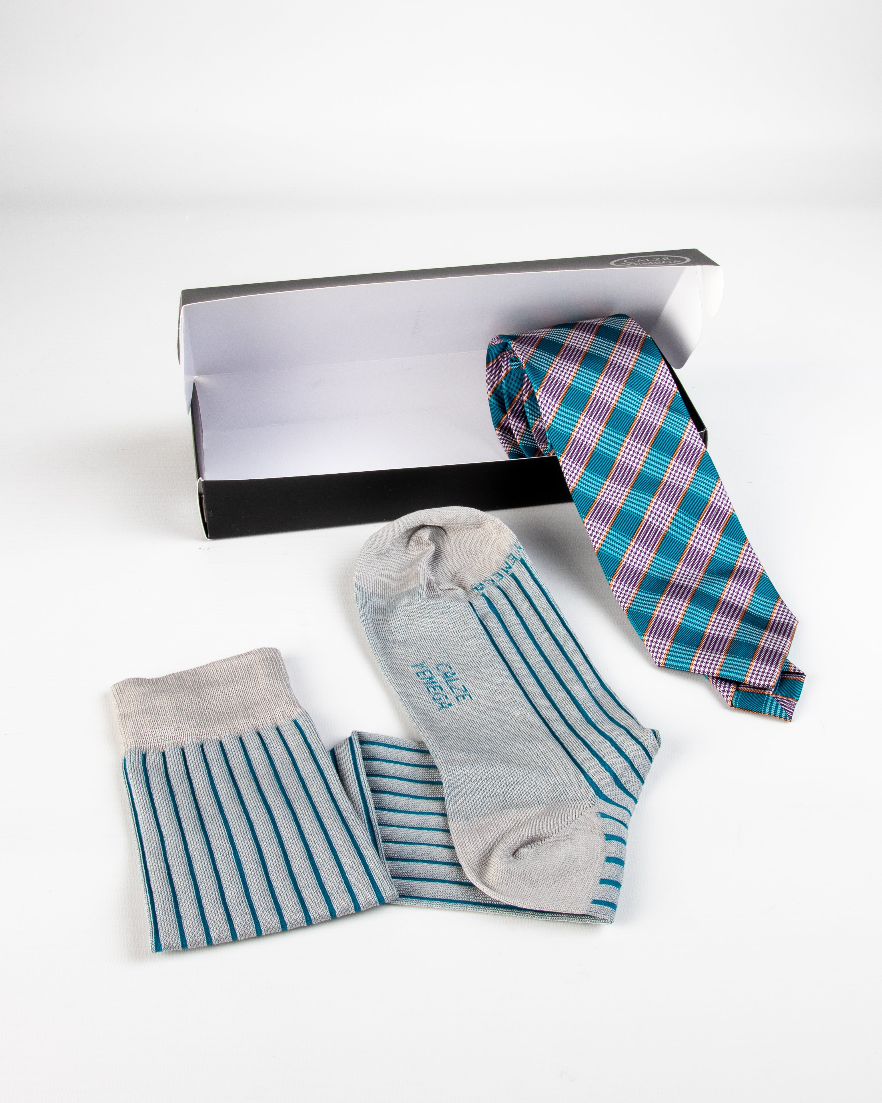 Box da Uomo Calza Costina stretta e Cravatta