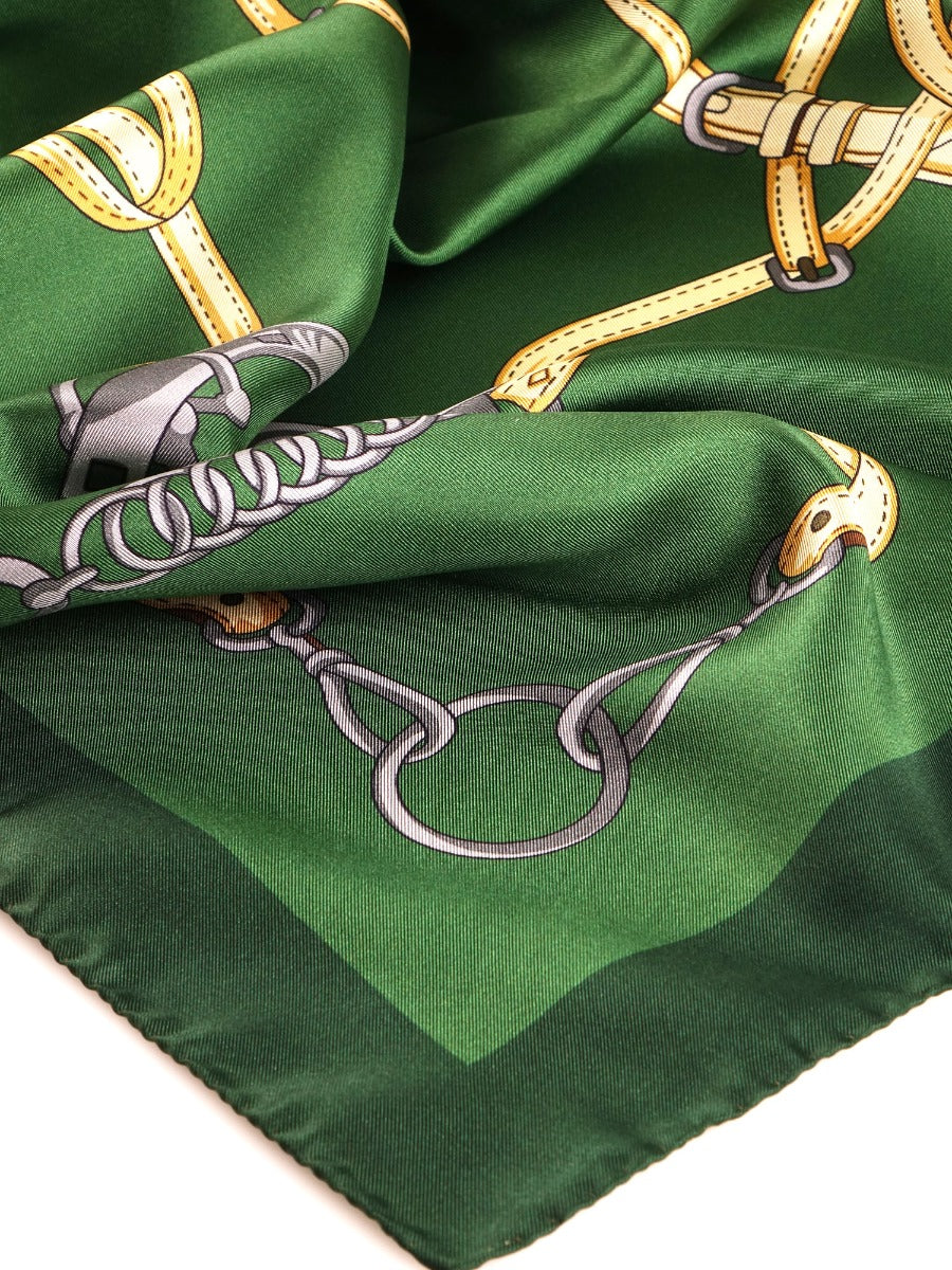 Foulard in seta verde stampato
